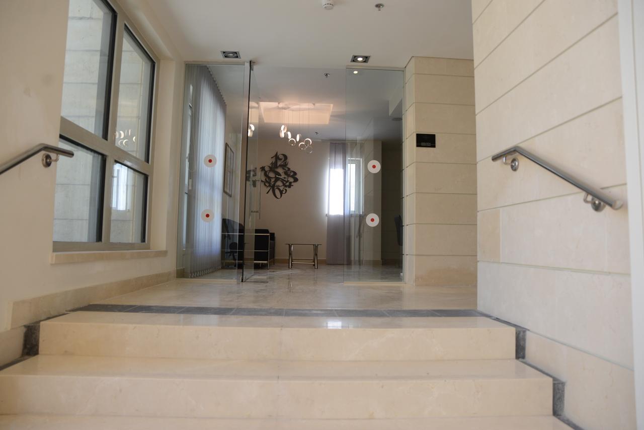 Saidoff, Amazing 4 Bedroom 3 Bath In City Center, Pool, Parking!!! Gerusalemme Esterno foto