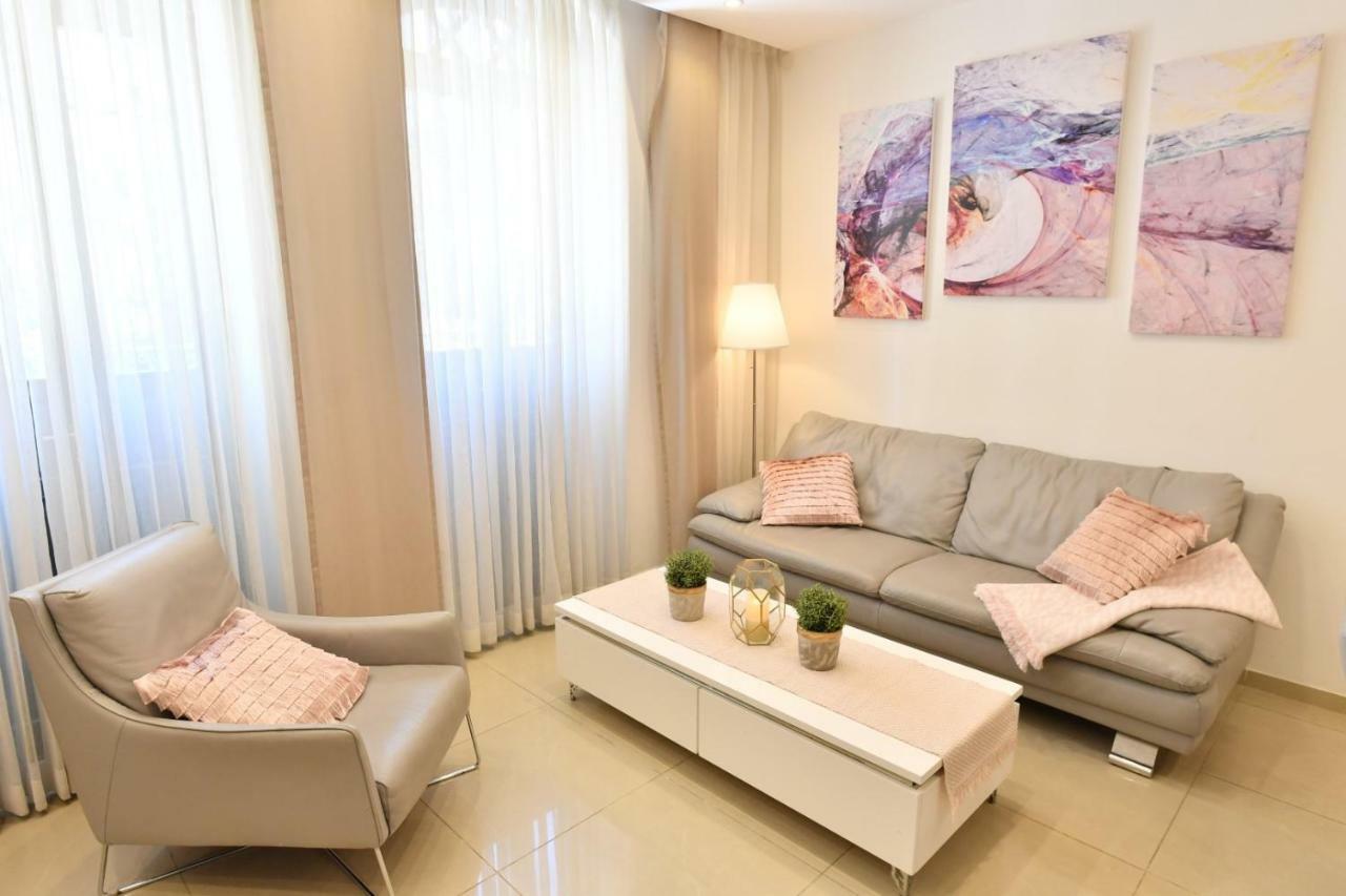 Saidoff, Amazing 4 Bedroom 3 Bath In City Center, Pool, Parking!!! Gerusalemme Esterno foto