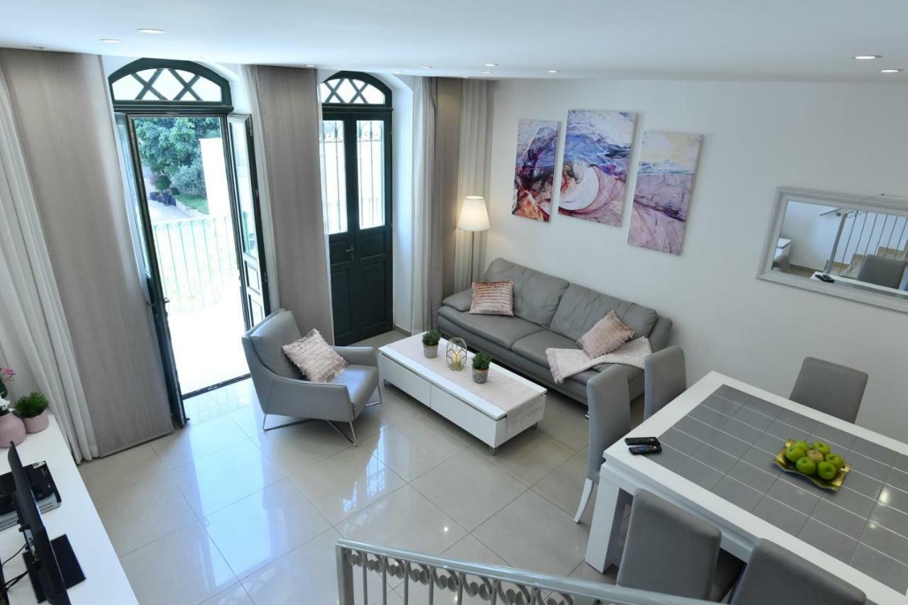 Saidoff, Amazing 4 Bedroom 3 Bath In City Center, Pool, Parking!!! Gerusalemme Esterno foto