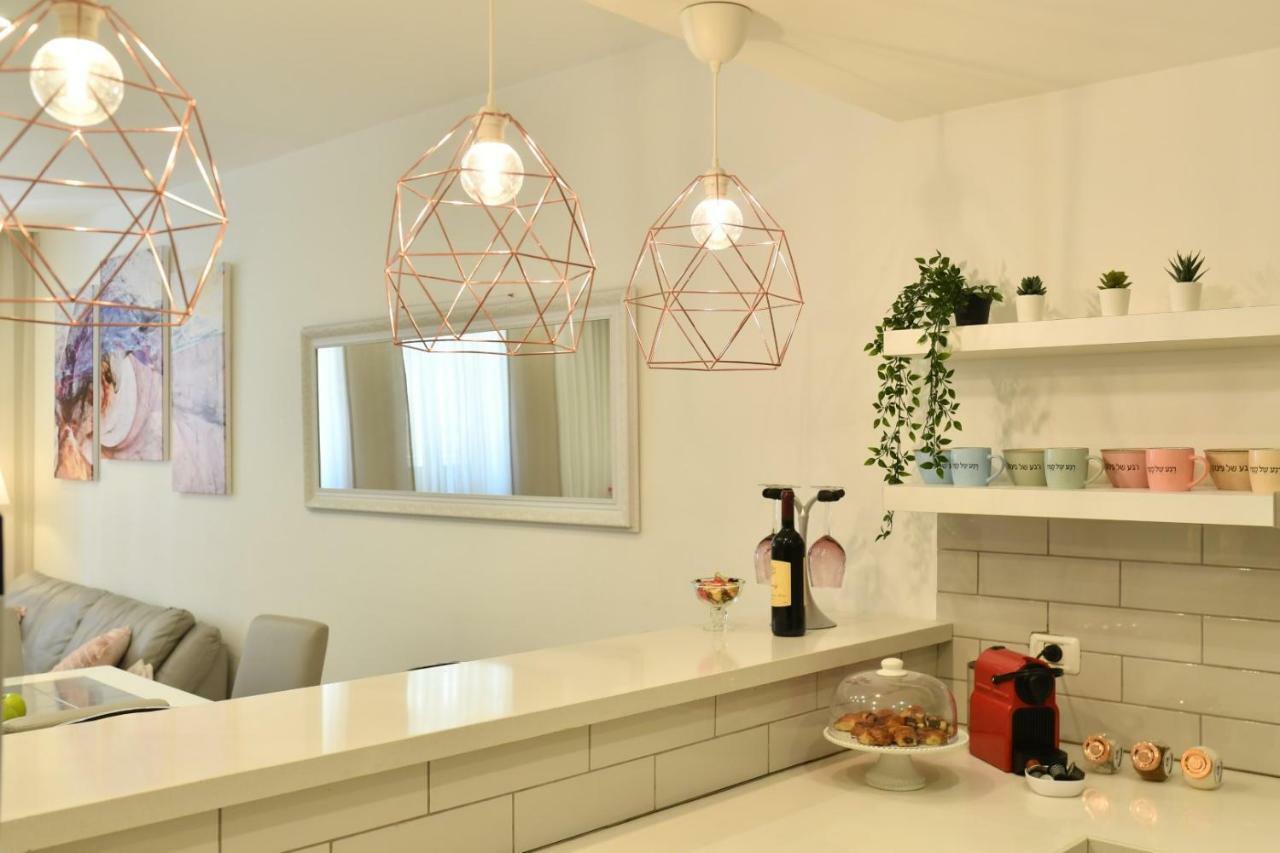 Saidoff, Amazing 4 Bedroom 3 Bath In City Center, Pool, Parking!!! Gerusalemme Esterno foto