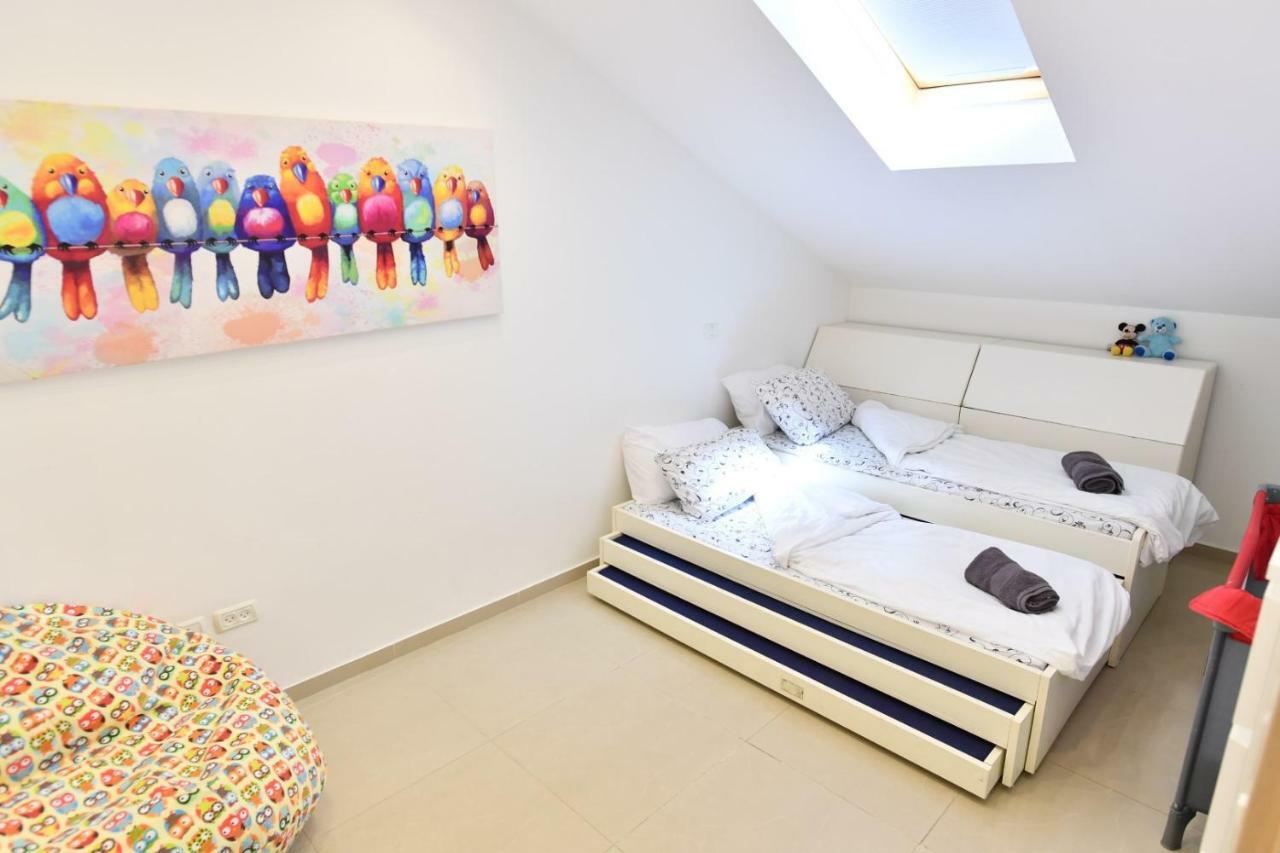 Saidoff, Amazing 4 Bedroom 3 Bath In City Center, Pool, Parking!!! Gerusalemme Esterno foto
